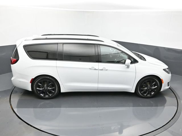 Used 2019 Chrysler Pacifica Touring-L w/ Advanced Safetytec Group image 18