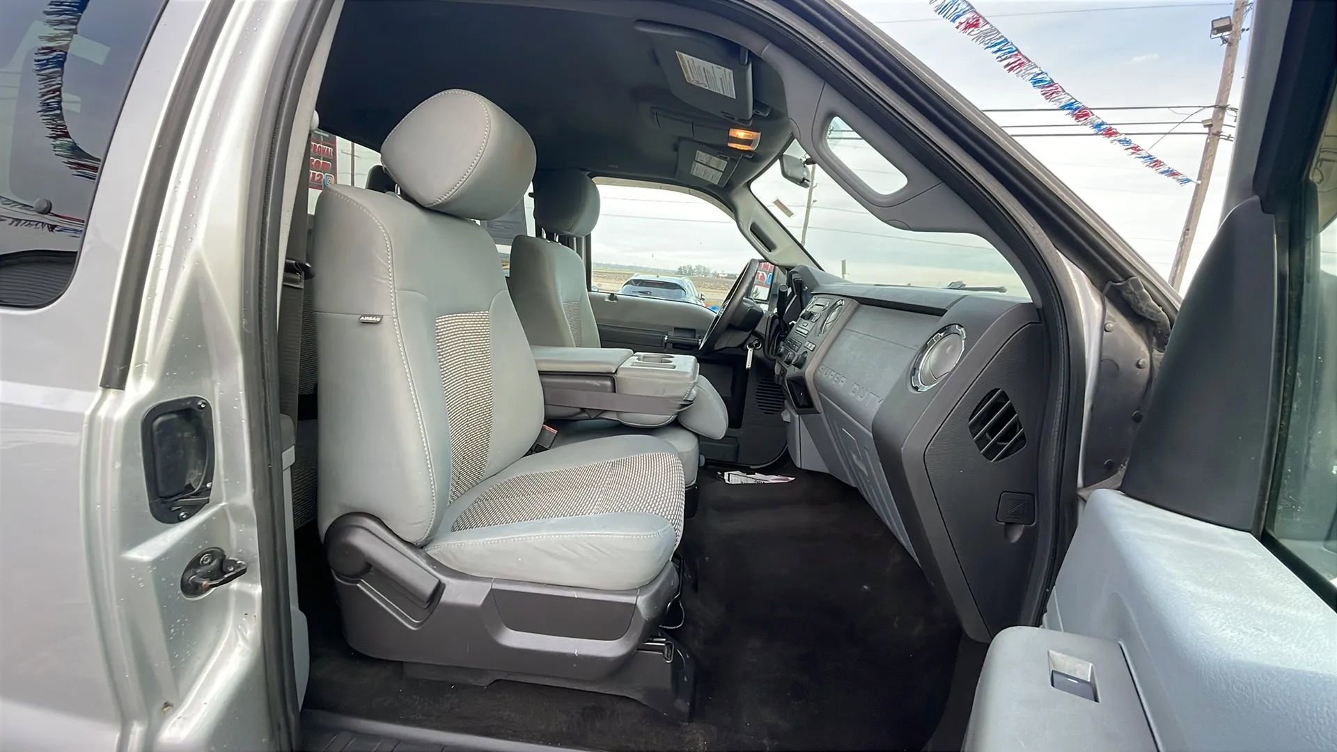 Used 2012 Ford F250 XLT w/ Snow Plow Prep Pkg image 25