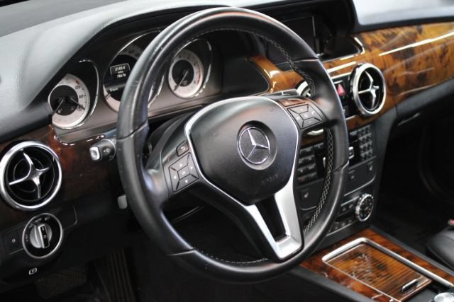 Used 2013 Mercedes-Benz GLK 350 4MATIC image 12