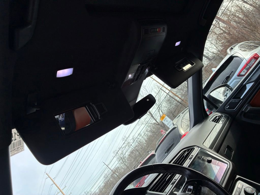 Used 2021 Volkswagen Tiguan SEL Premium R-Line image 47