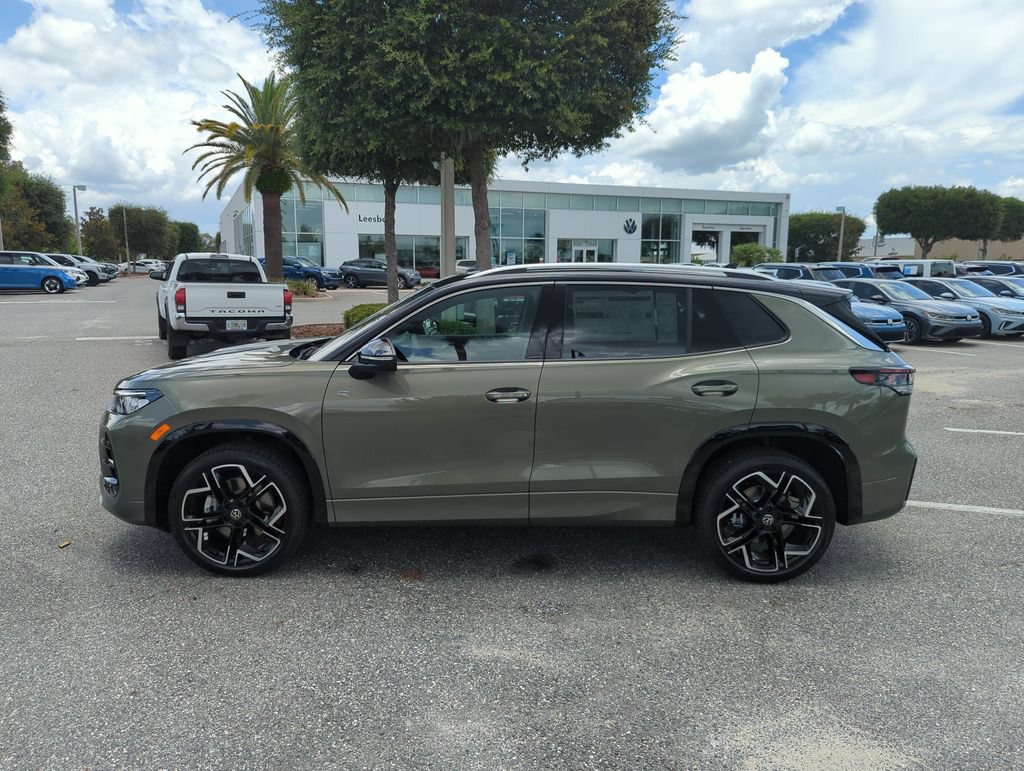 New 2026 Volkswagen Tiguan SEL R-Line AWD/4WD image 11