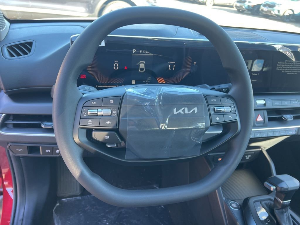 New 2025 Kia K4 LXS image 10