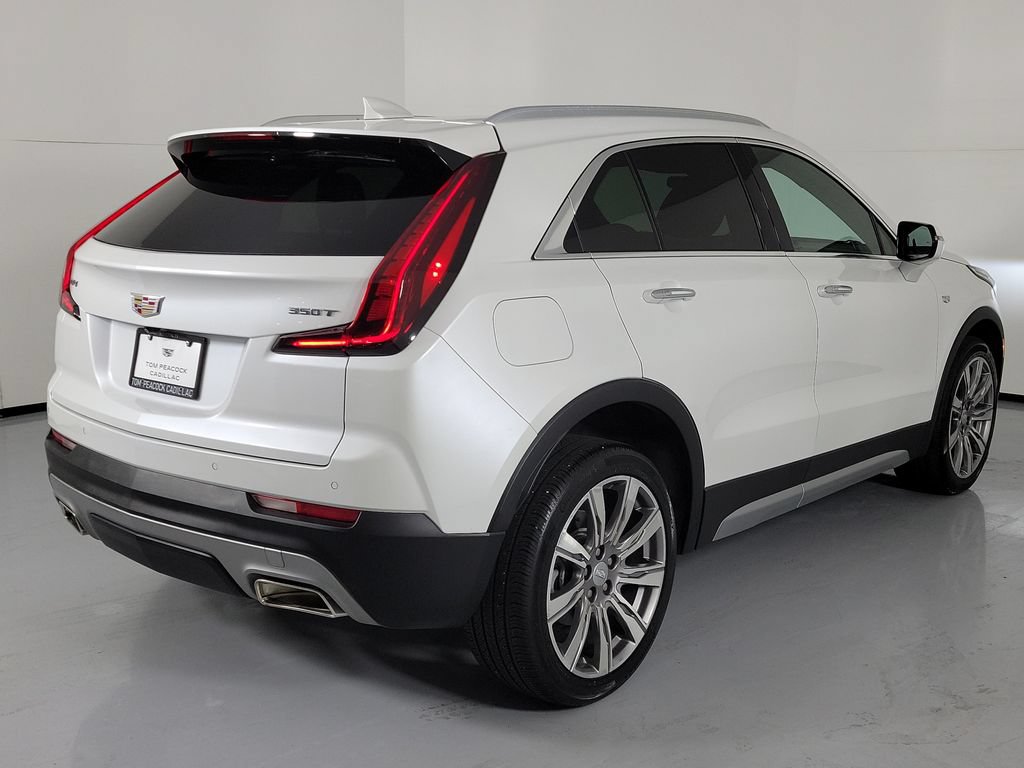 Used 2023 Cadillac XT4 Premium Luxury FWD image 3