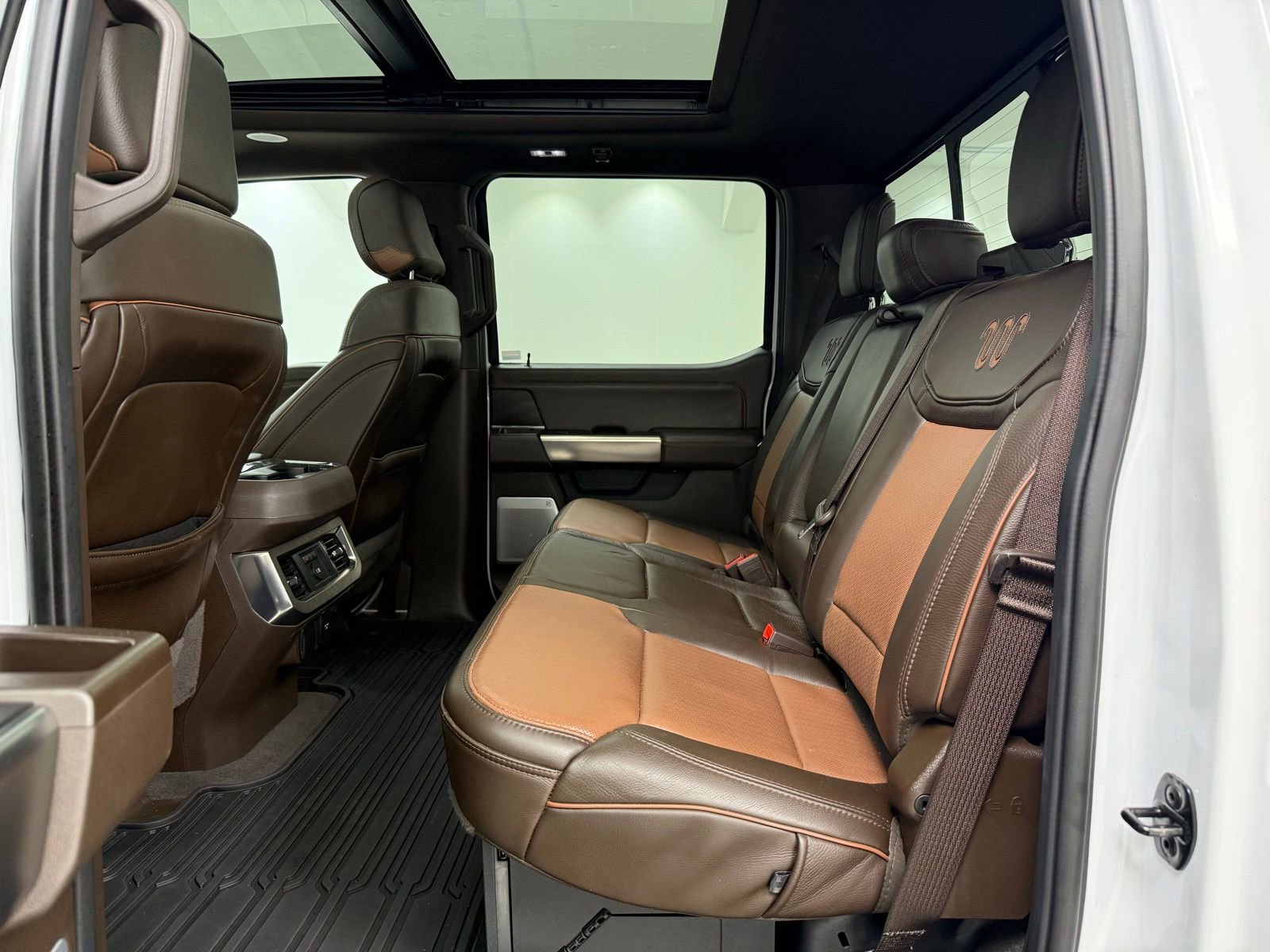 Used 2023 Ford F350 King Ranch w/ Chrome Package image 28