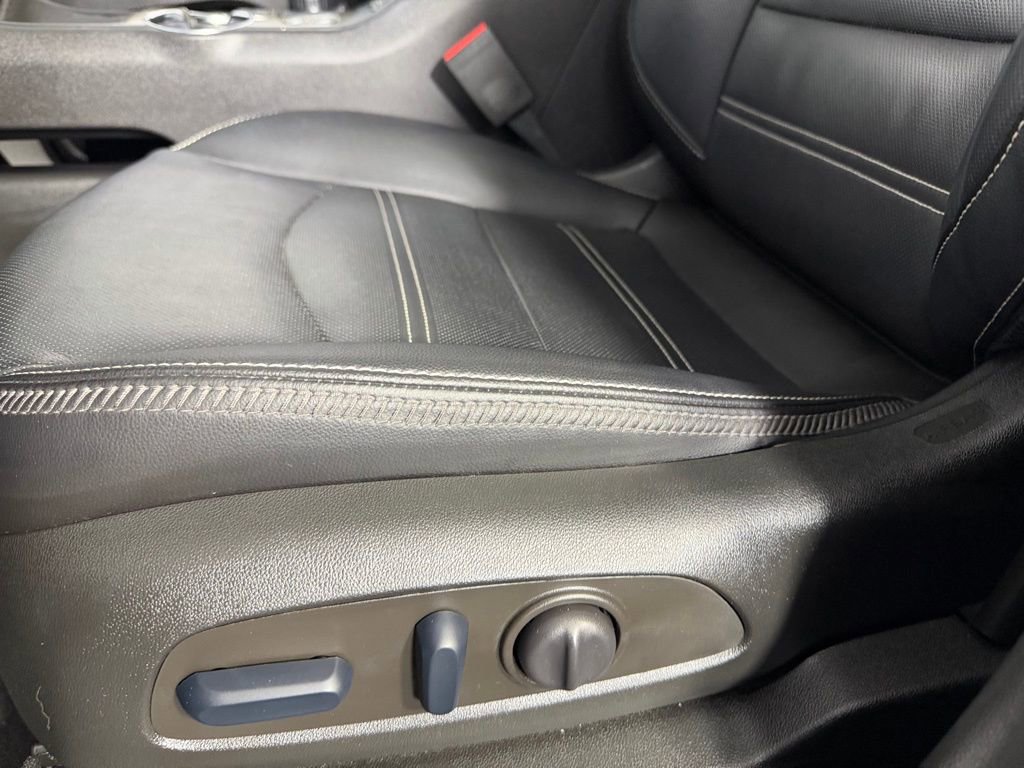 Used 2022 GMC Terrain Denali image 21