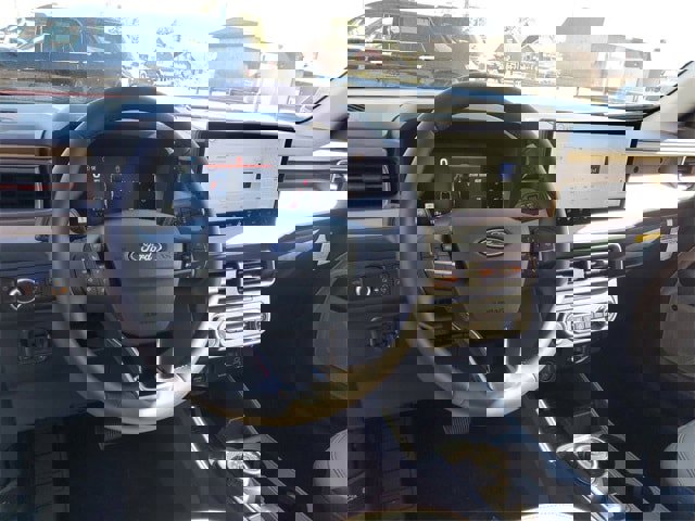 New 2025 Ford Maverick Lariat w/ 4K Tow Package image 16