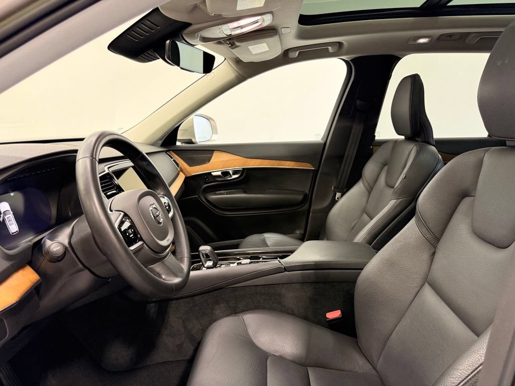 Used 2023 Volvo XC90 B6 Plus AWD/4WD image 12