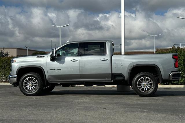 New 2026 Chevrolet Silverado 3500 LTZ w/ LTZ Premium Package image 7