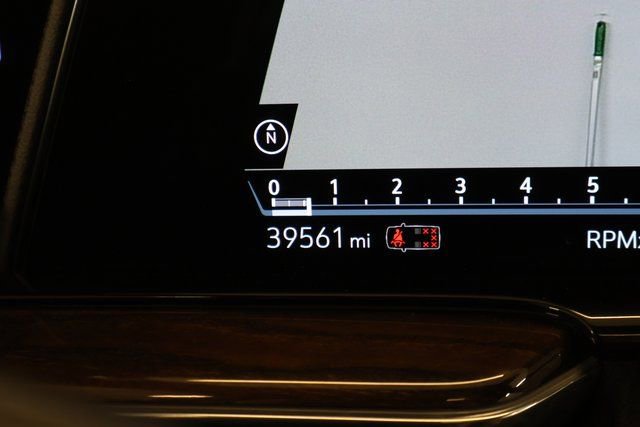 Used 2023 Cadillac Escalade Premium Luxury Platinum image 16