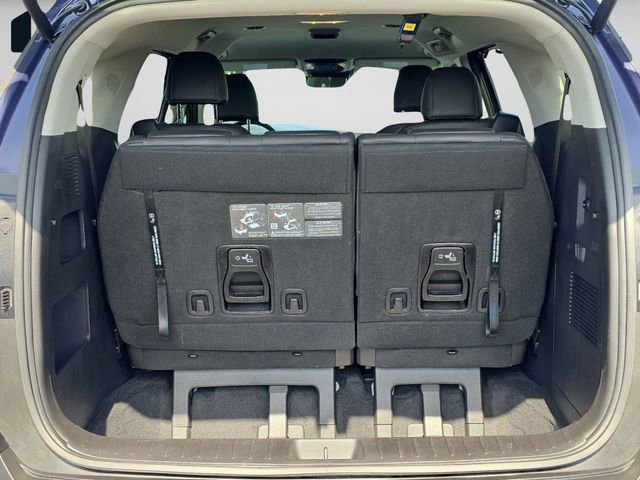 Certified 2025 Kia Carnival EX FWD image 20