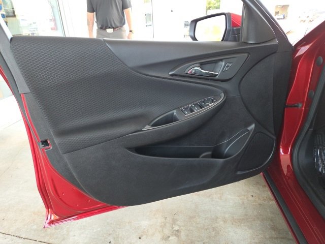 Used 2024 Chevrolet Malibu LT image 25