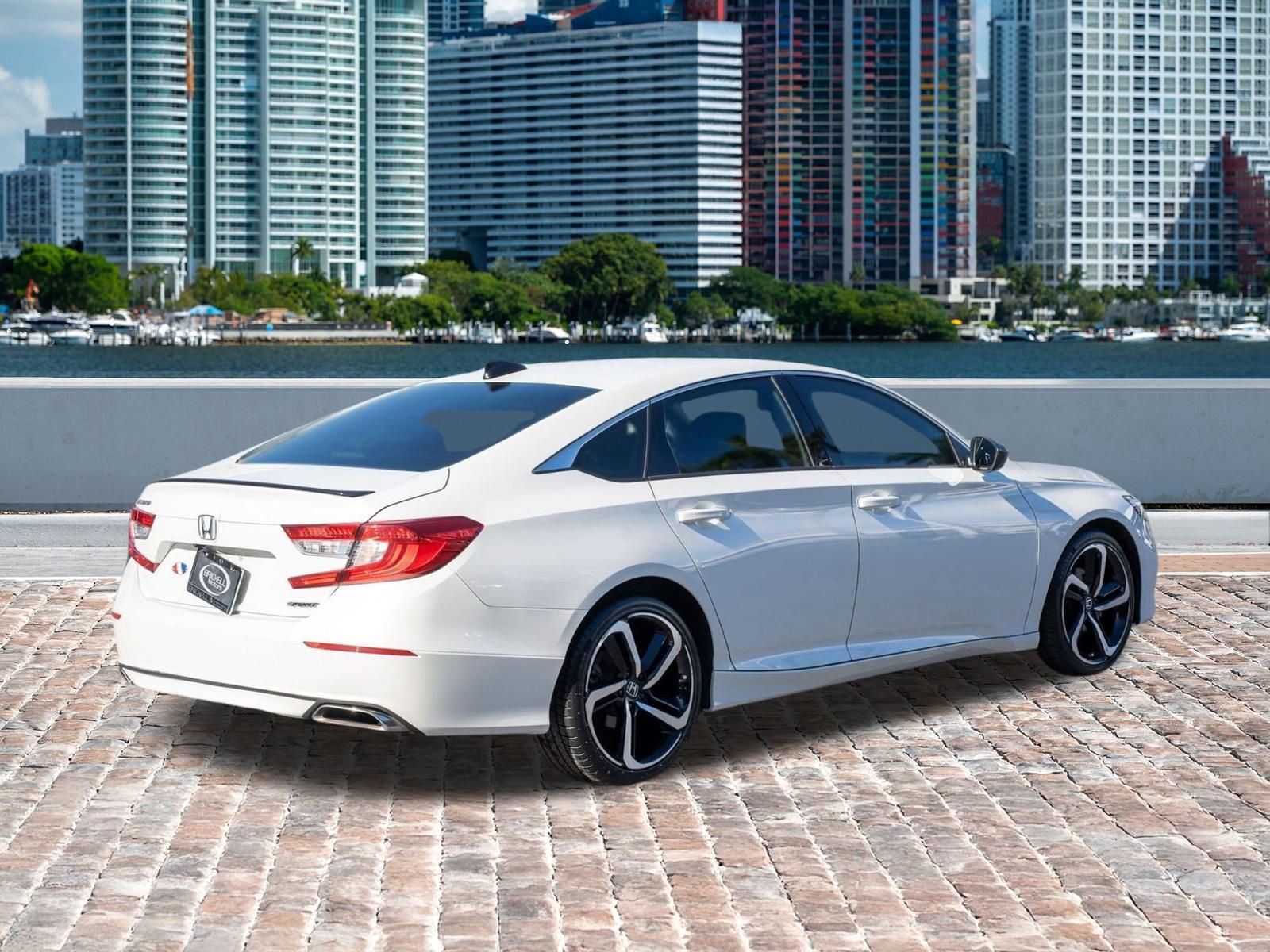 Used 2022 Honda Accord Sport image 6