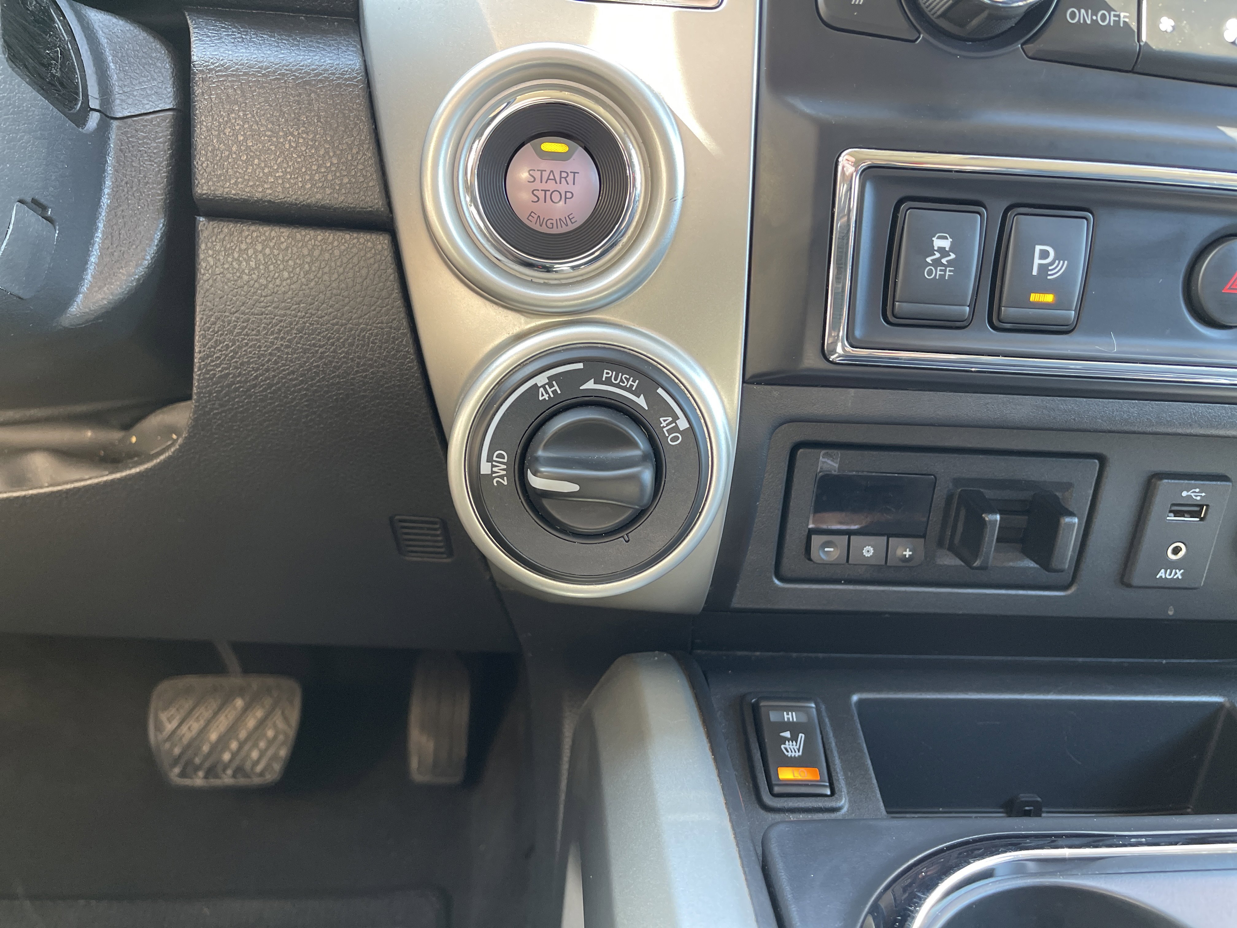 Used 2018 Nissan Titan PRO-4X AWD/4WD image 22