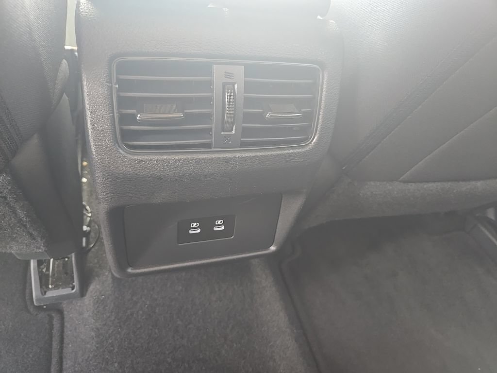 Used 2025 Nissan Rogue SV AWD/4WD image 25