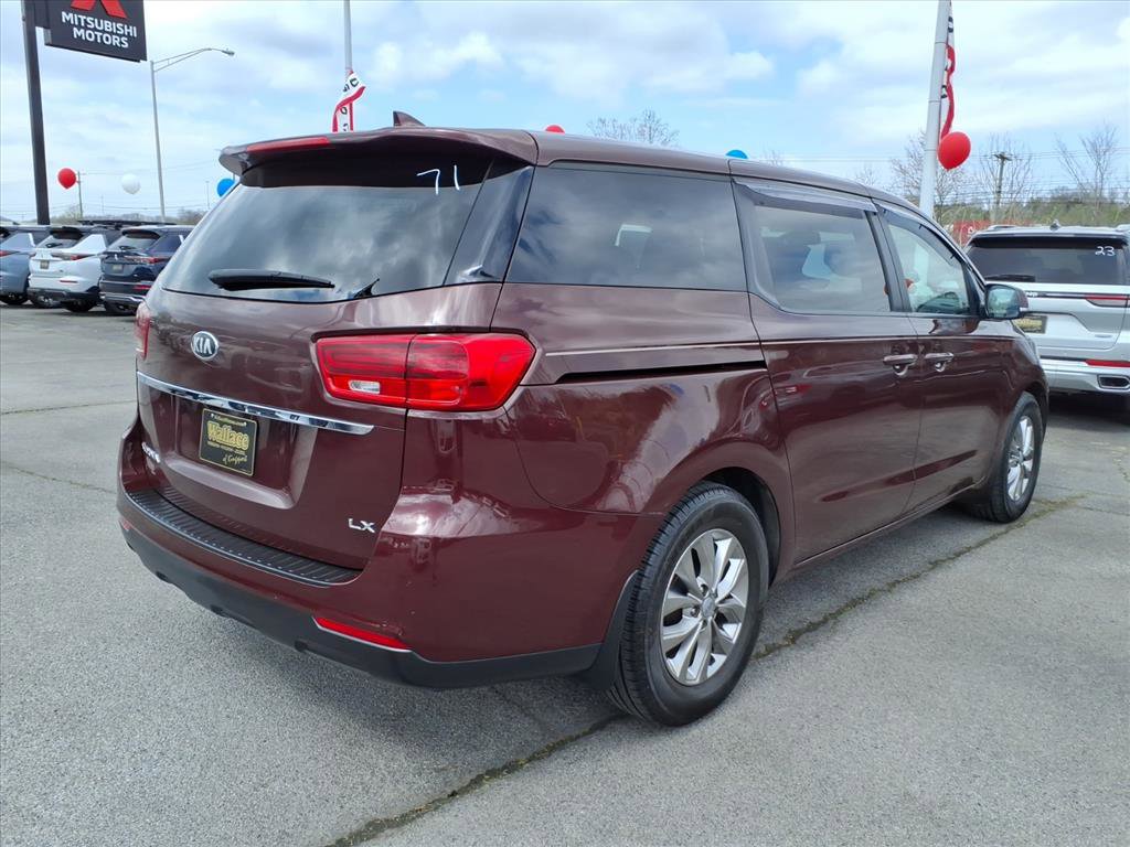 Used 2019 Kia Sedona LX image 17