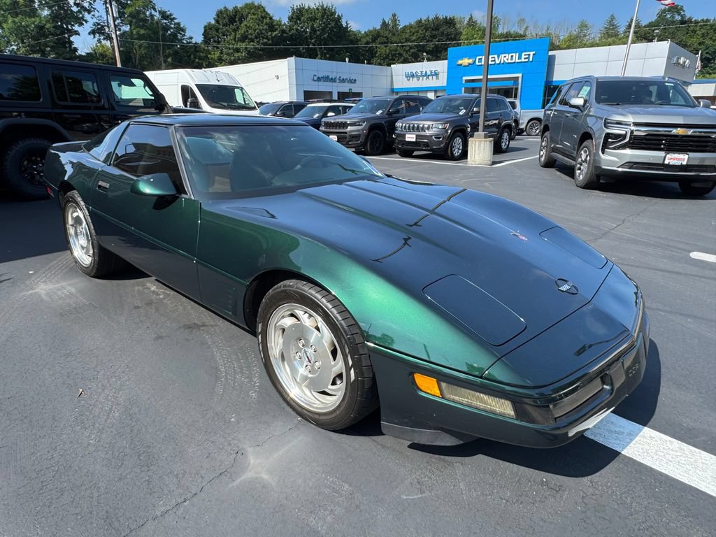Used 1995 Chevrolet Corvette Coupe RWD image 1