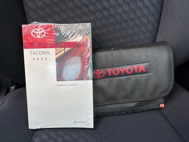 Used 2022 Toyota Tacoma SR5 RWD image 32