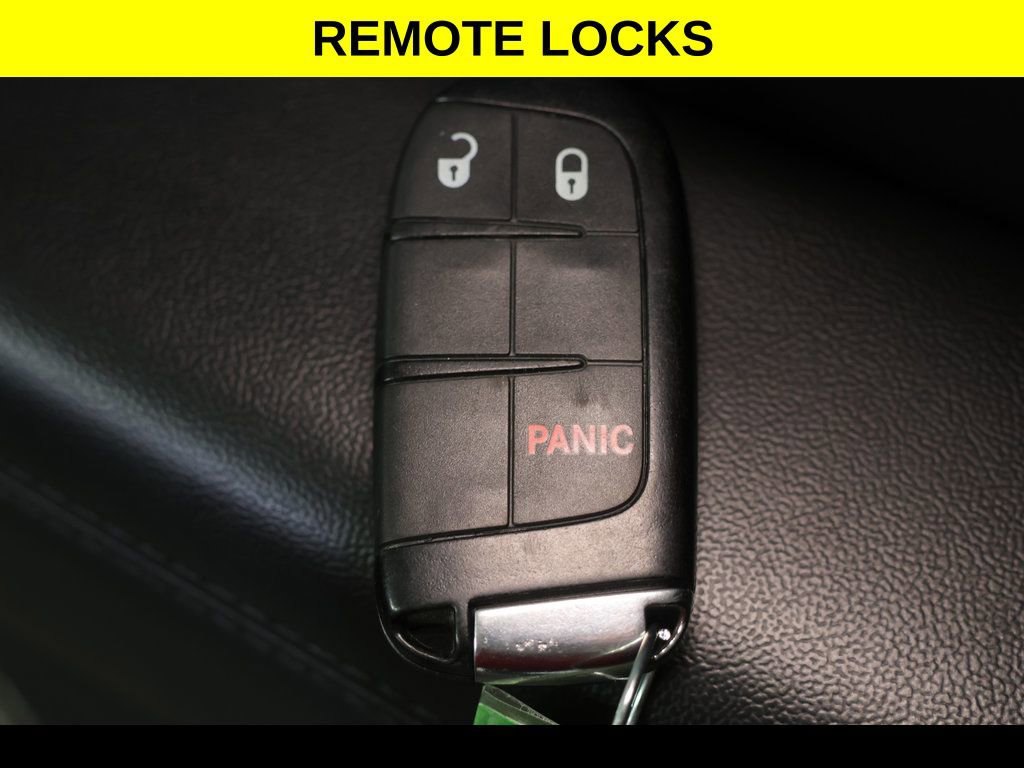 Used 2020 Jeep Grand Cherokee Laredo AWD/4WD image 8