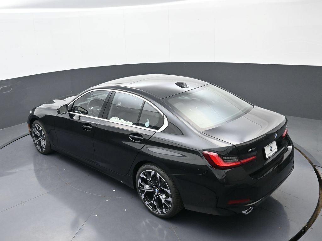 New 2026 BMW 330i xDrive Sedan w/ Premium Package AWD/4WD image 34