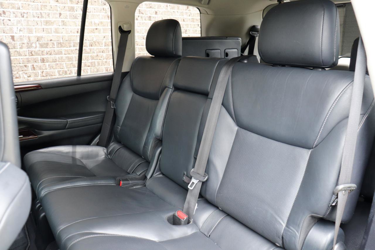 Used 2015 Lexus LX 570 4WD image 52