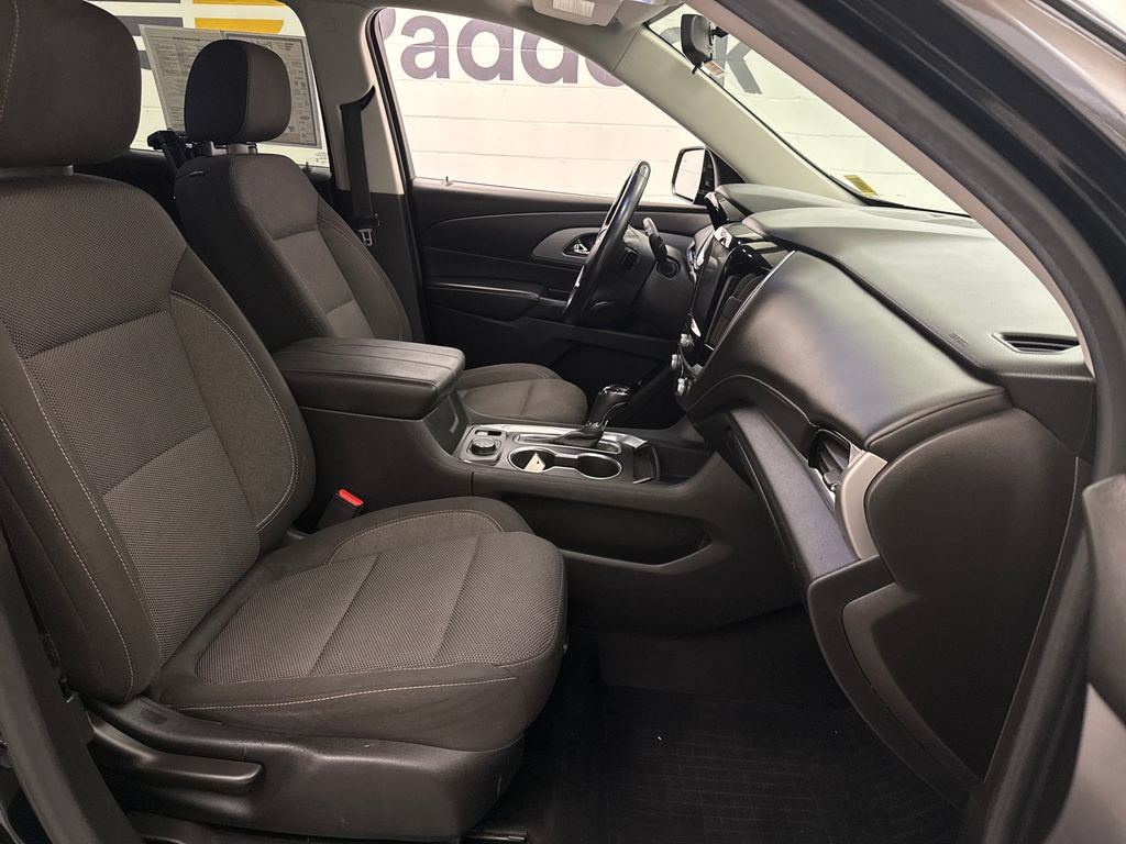 Used 2019 Chevrolet Traverse LT w/ LPO, Floor Liner Package AWD/4WD image 28