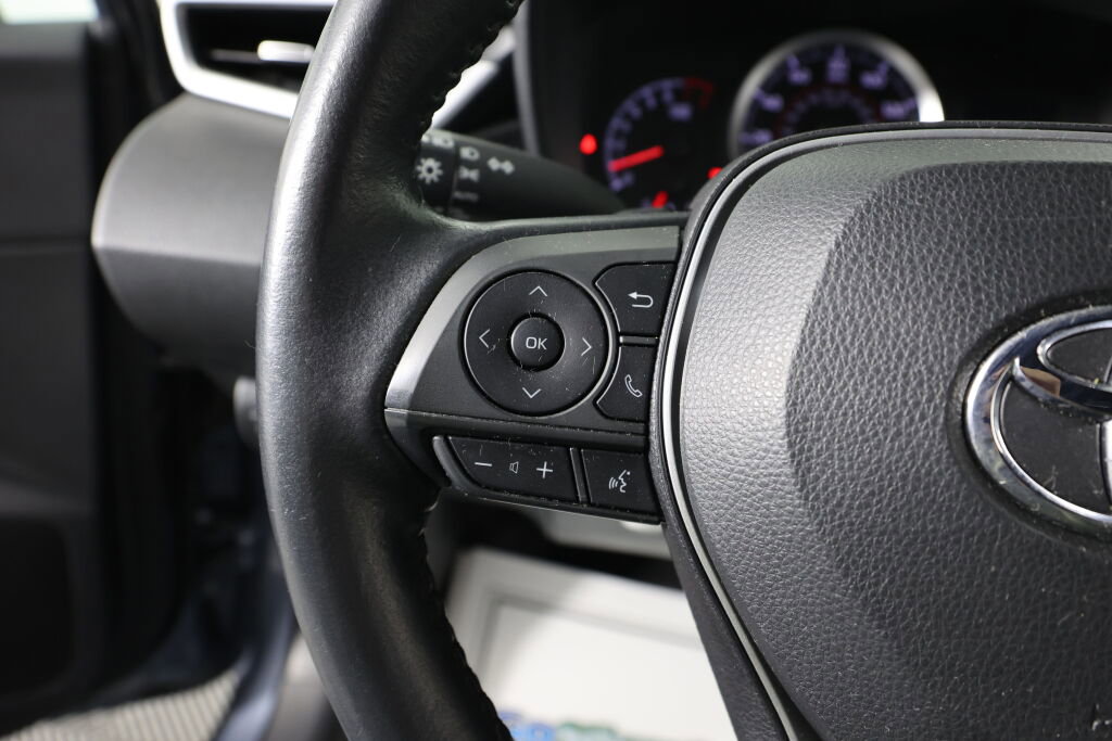 Used 2020 Toyota Corolla SE w/ Carpet Mat Package (TMS) image 32
