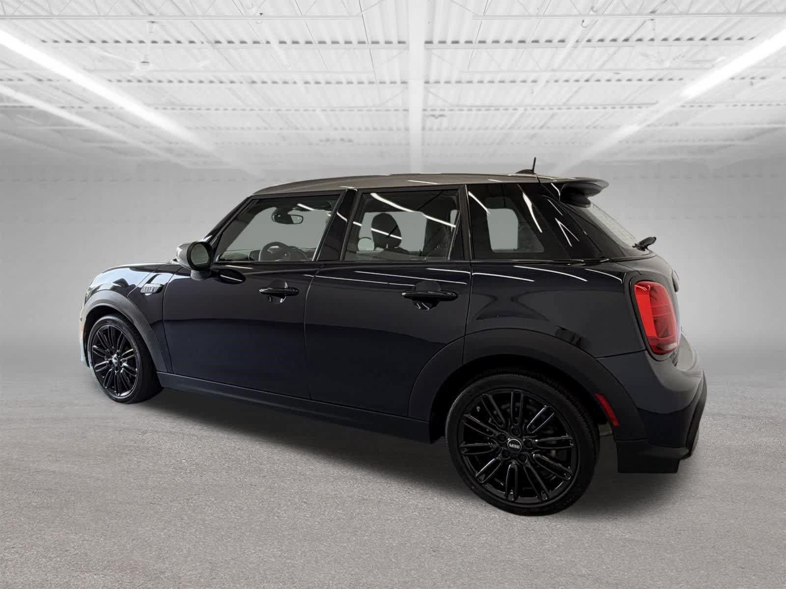 Used 2023 MINI Cooper S FWD image 3