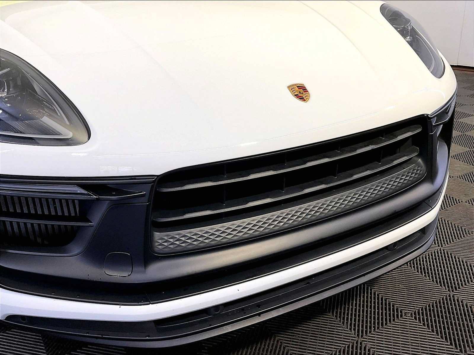 Certified 2022 Porsche Macan GTS AWD/4WD image 34