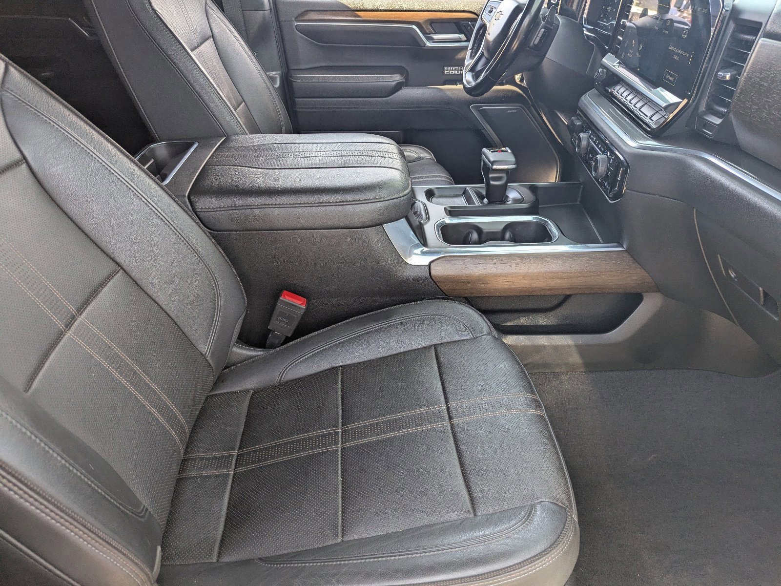 Used 2023 Chevrolet Silverado 1500 High Country w/ Technology Package image 12