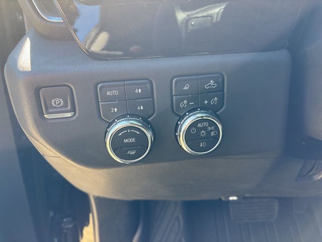 Used 2024 GMC Sierra 1500 SLT AWD/4WD image 32