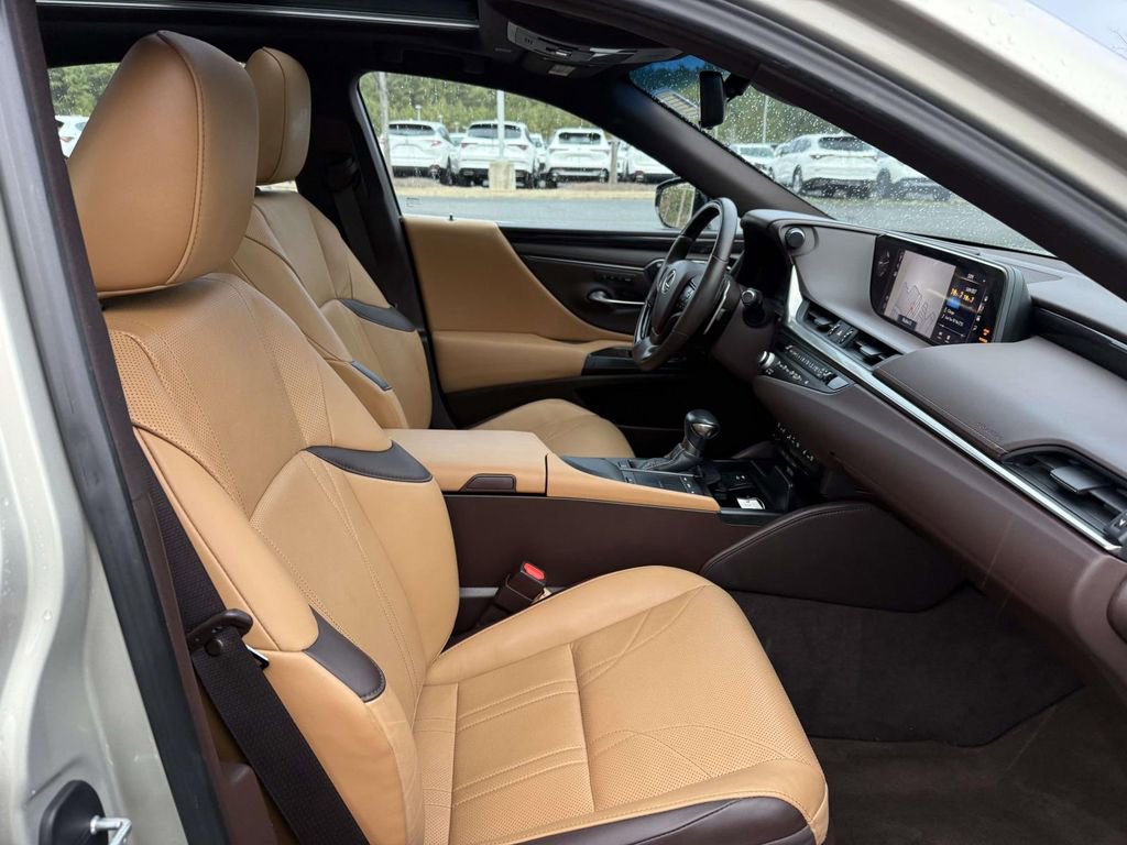 Used 2021 Lexus ES 350 Ultra Luxury w/ Accessory Package 2 image 14