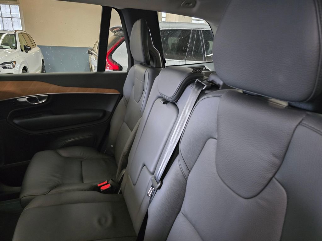 Certified 2025 Volvo XC90 B6 Core w/ Climate Package image 17
