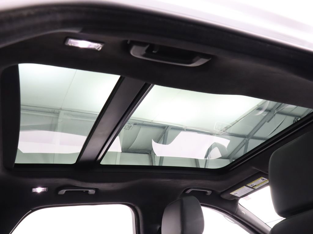 Used 2019 Jaguar F-PACE Premium AWD/4WD image 32