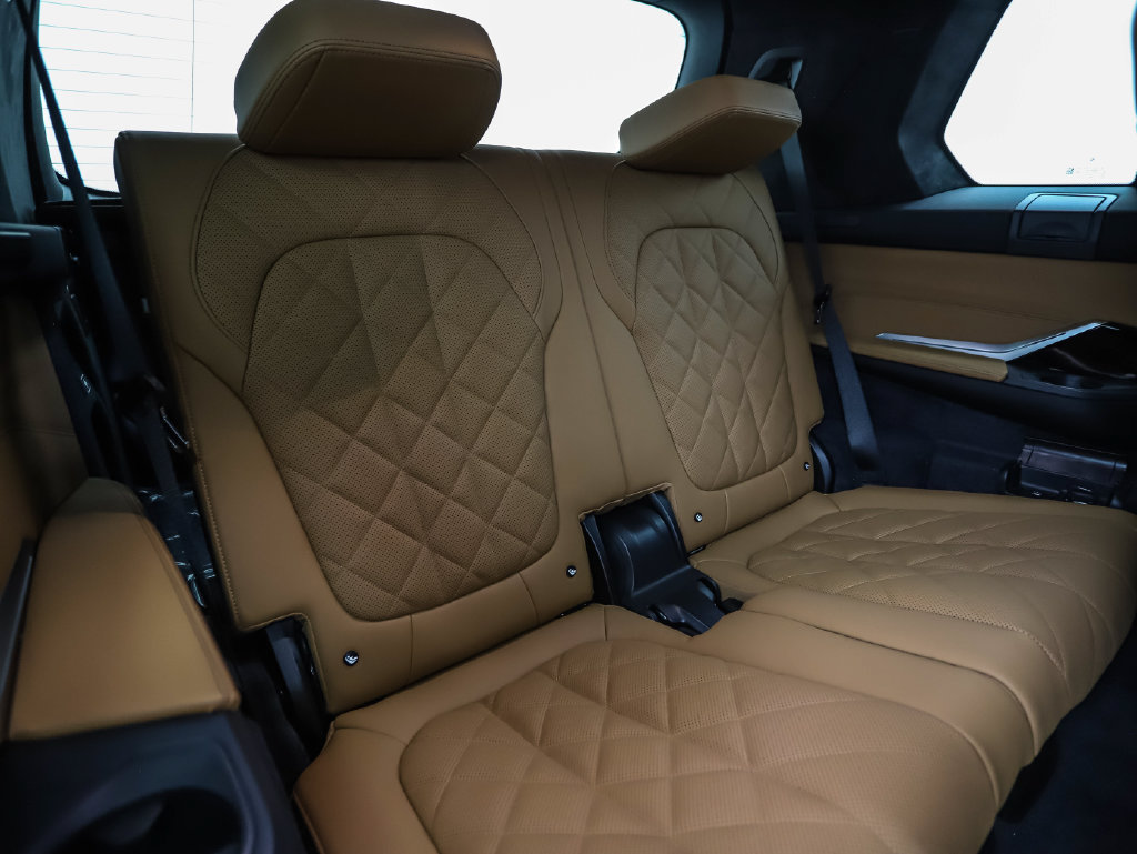 New 2027 BMW X7 xDrive40i w/ Executive Package AWD/4WD image 34
