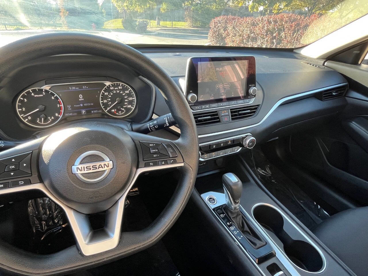 Used 2022 Nissan Altima 2.5 SV image 11