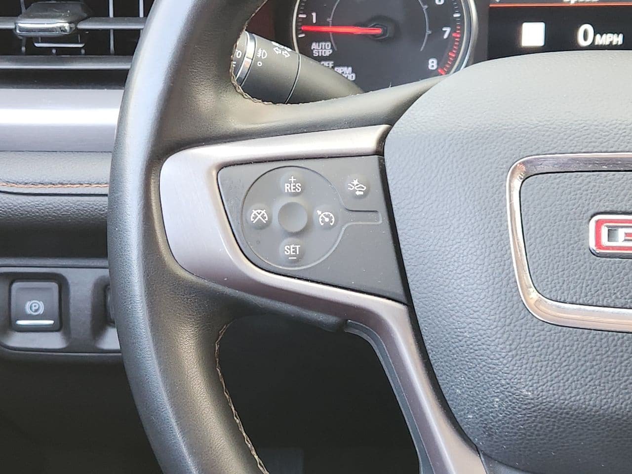 Used 2023 GMC Acadia AT4 AWD/4WD image 26