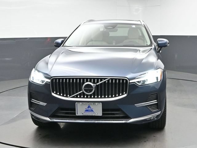 Used 2023 Volvo XC60 B5 Ultimate w/ Climate Package AWD/4WD image 3