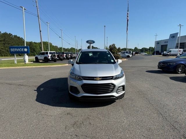 Used 2021 Chevrolet Trax LS FWD image 2