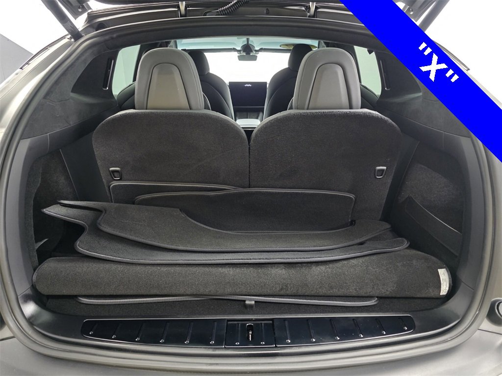 Used 2024 Tesla Model X image 17