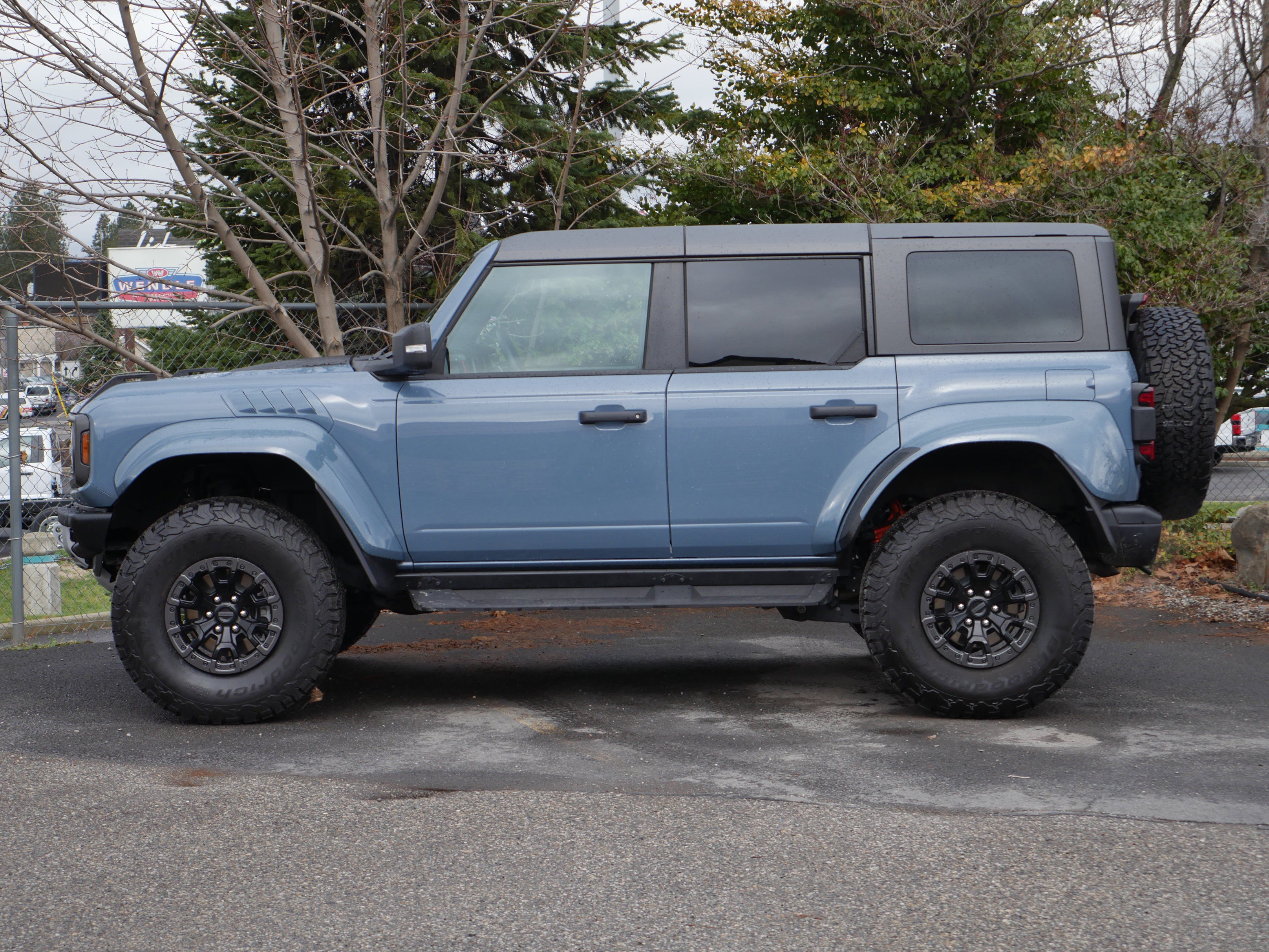Certified 2024 Ford Bronco Raptor w/ Interior Carbon Fiber Pack 6 image 21