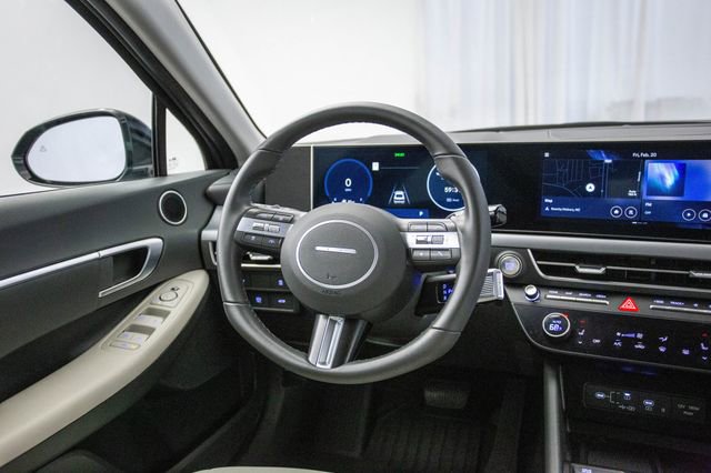 Used 2024 Hyundai Sonata SEL w/ Convenience Package image 4