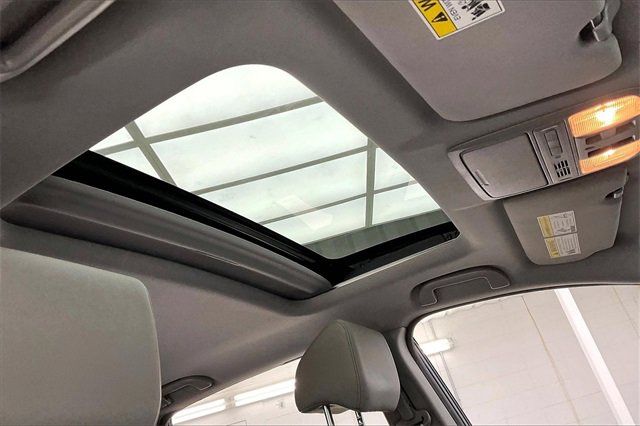 Used 2020 Honda CR-V Touring image 13