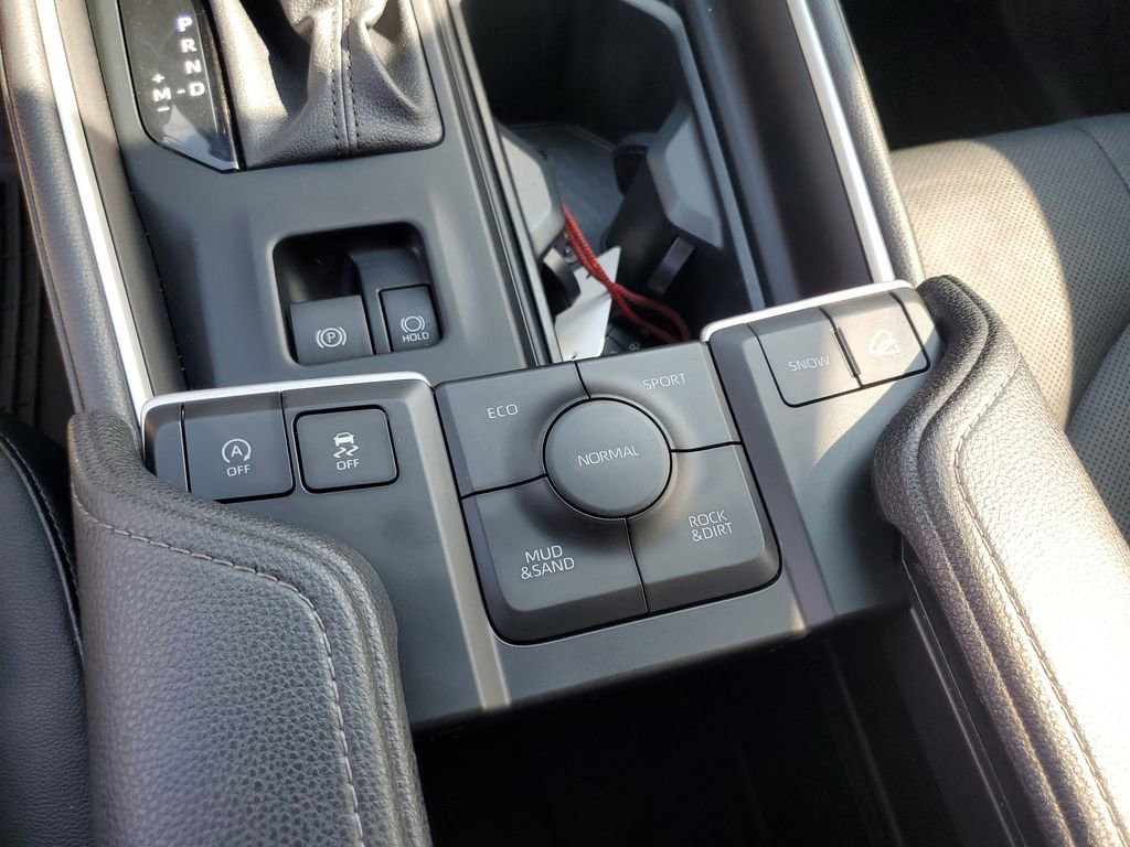 Used 2024 Toyota Grand Highlander AWD image 14