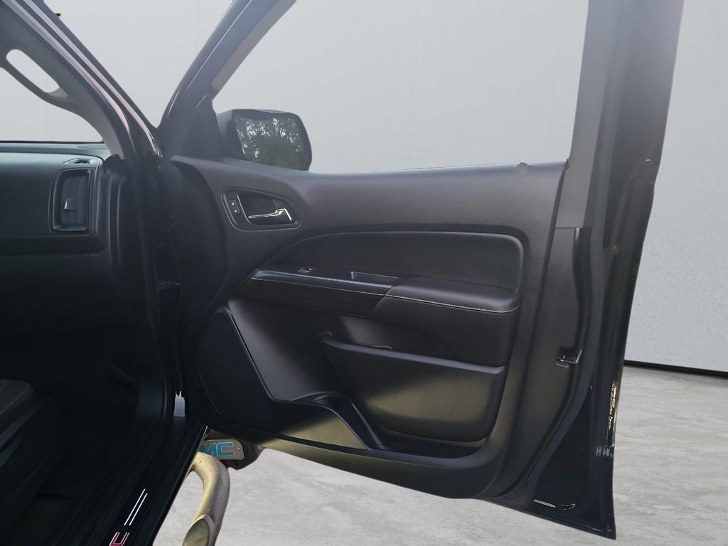 Used 2018 GMC Canyon SLE w/ SLE Convenience Package image 31