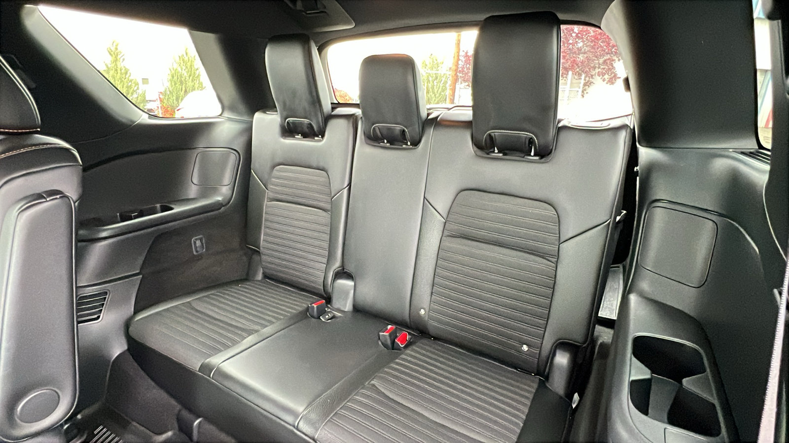 Used 2025 Nissan Pathfinder Rock Creek AWD/4WD image 13