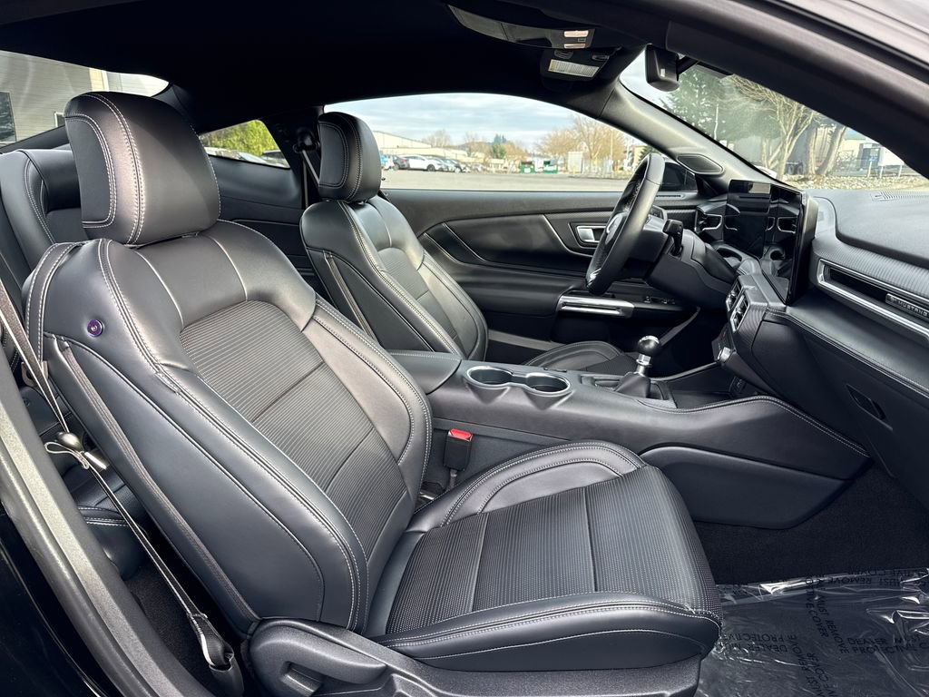 Used 2025 Ford Mustang GT Premium image 14