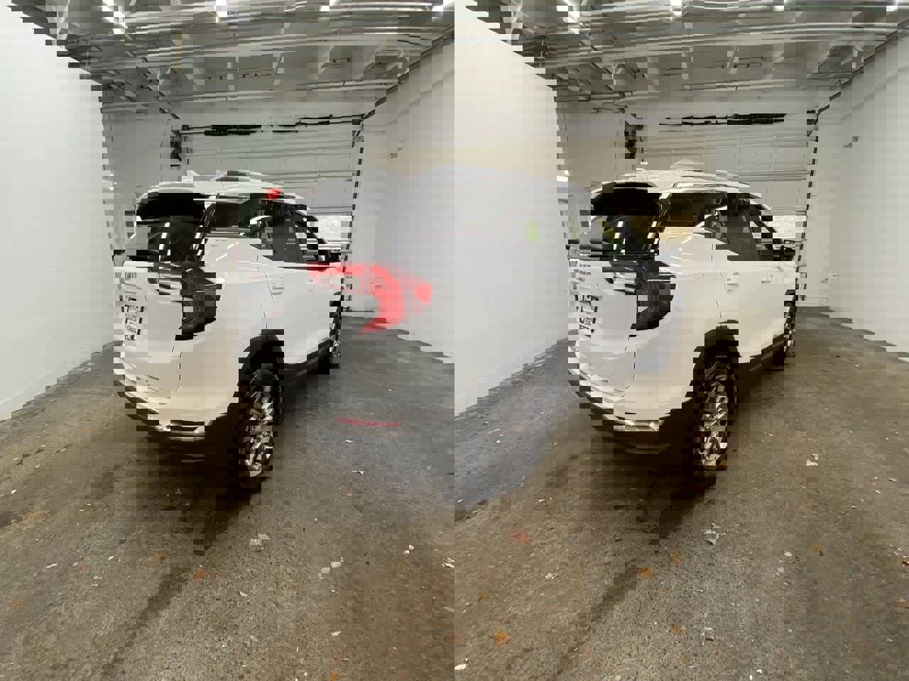 Used 2023 GMC Terrain SLT image 6