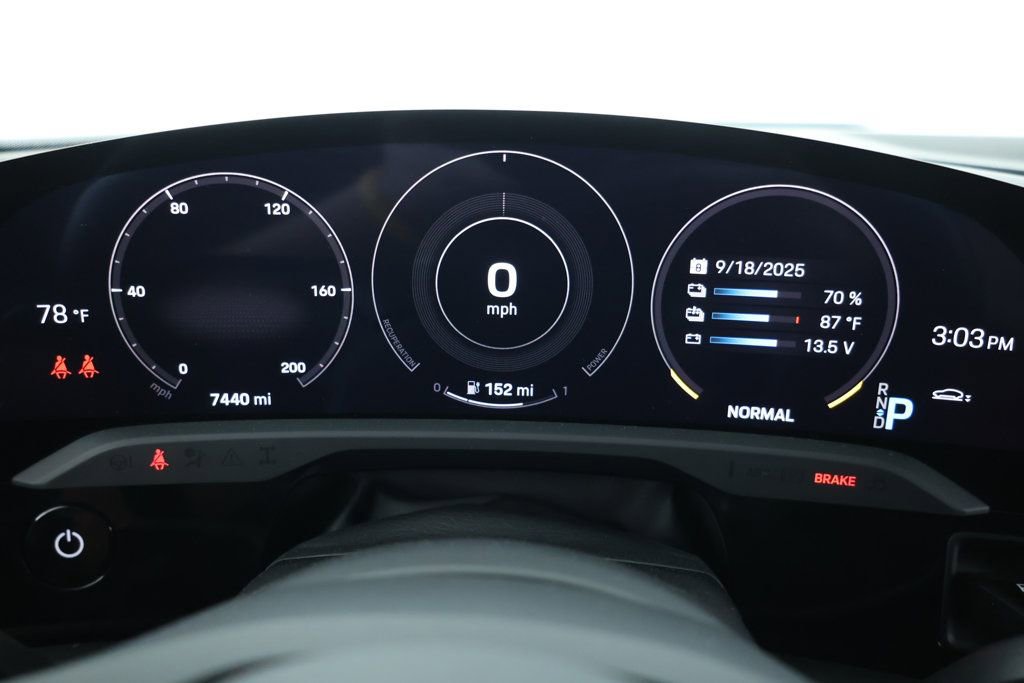 Used 2022 Porsche Taycan 4S image 13