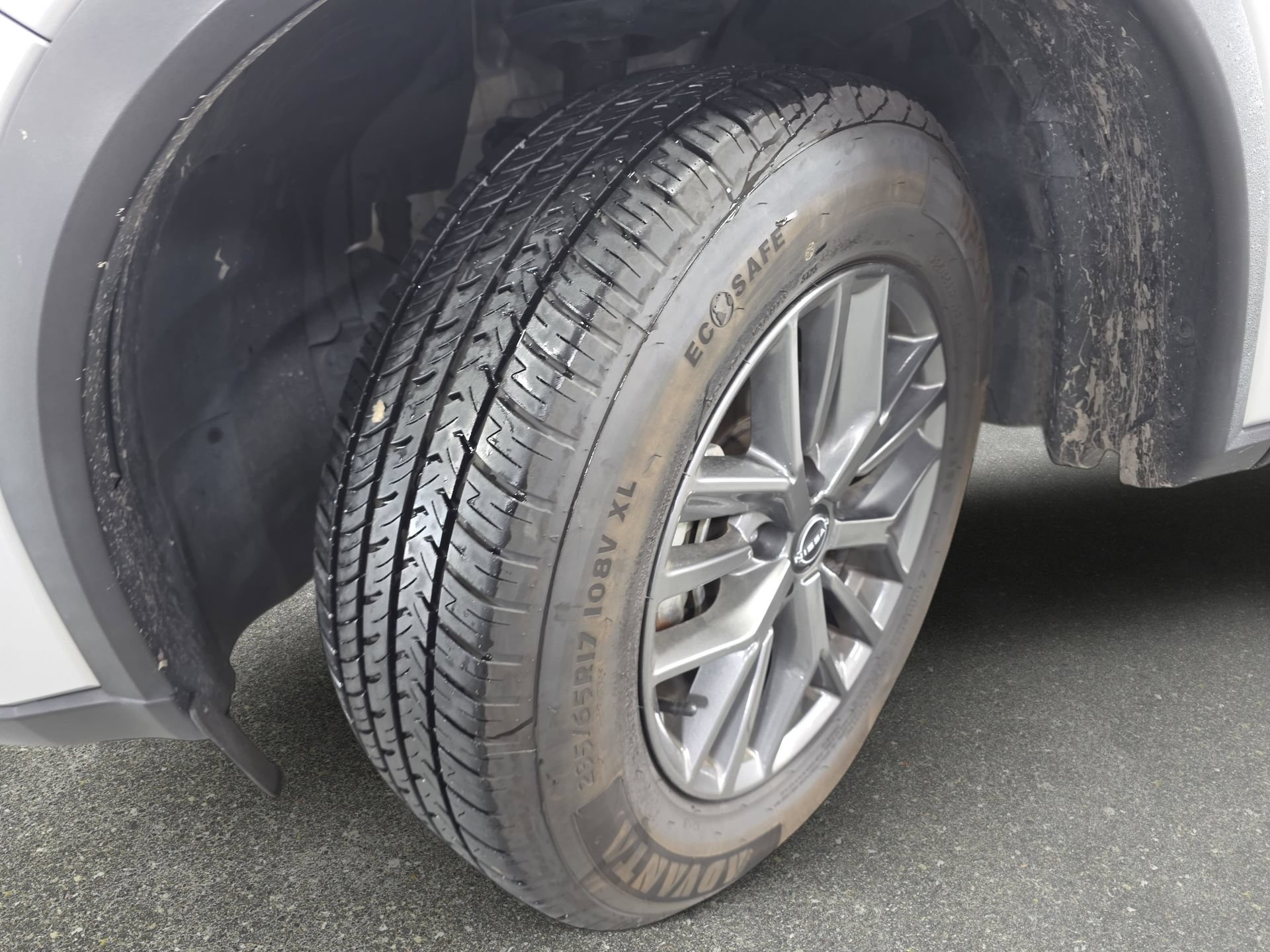Used 2024 Nissan Rogue S FWD image 29