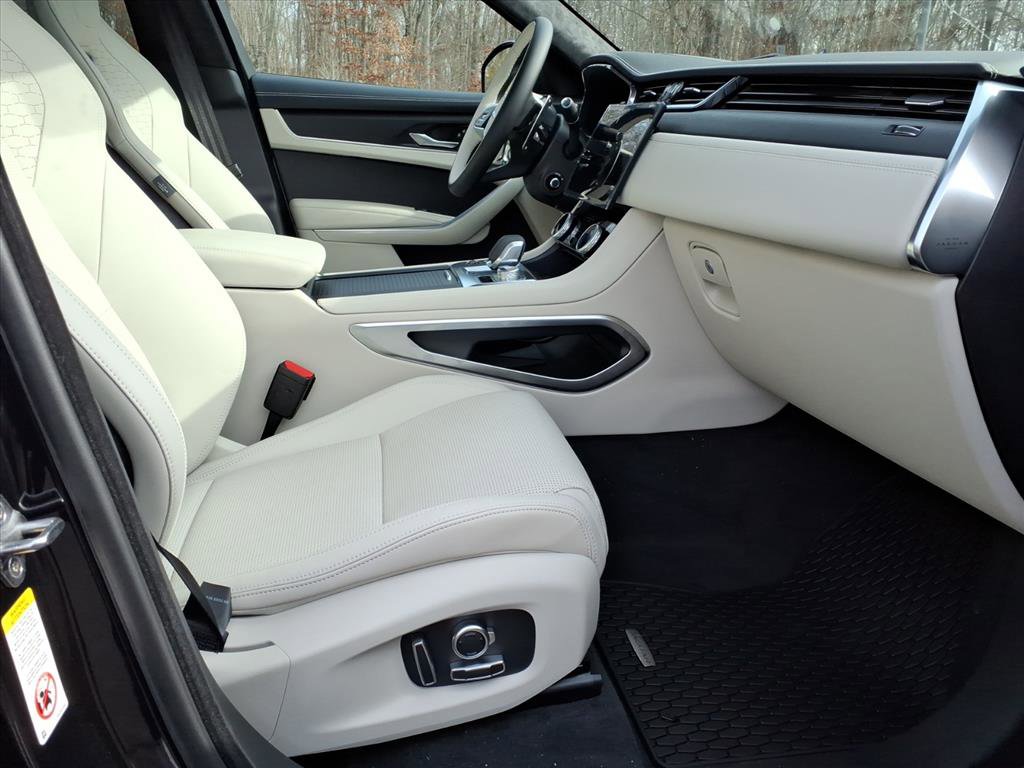 New 2026 Jaguar F-PACE R-Dynamic S image 3